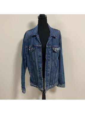 Levi’s Denim Jacket Mens Size XL Blue Denim Trucker Button Up Jean Jacket